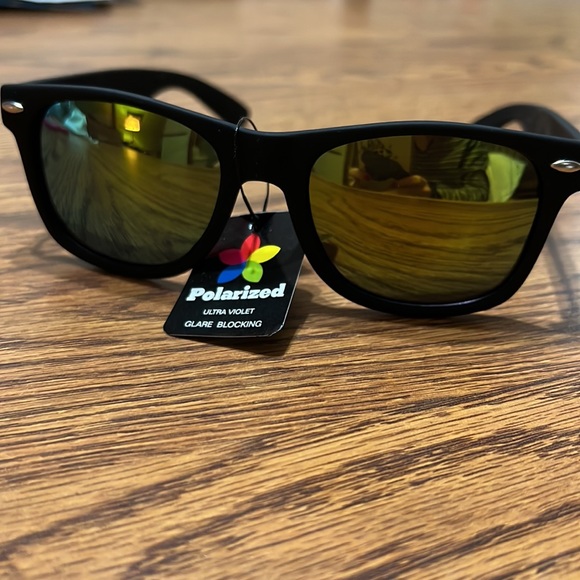 ZeroUv Polarized Sunglasses - Picture 3 of 7